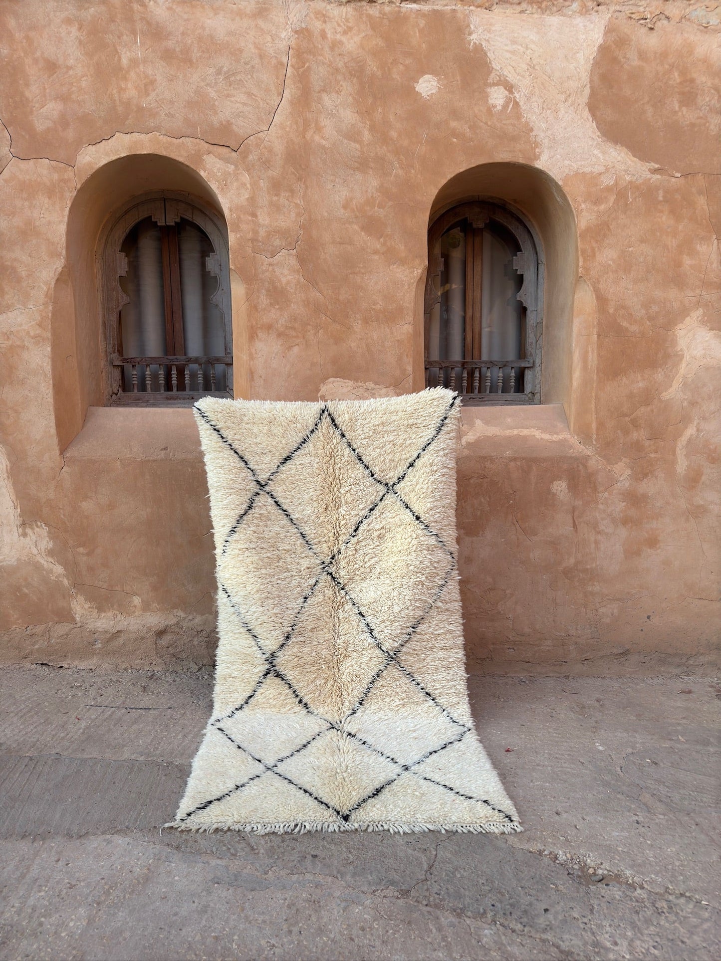 Beni Ouarain Moroccan Rug - Cream/Black - 212cm x 110cm - Rohi Threads