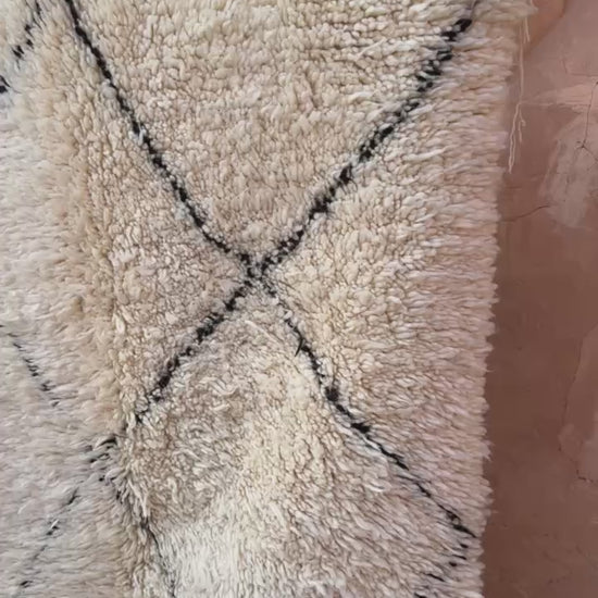 Moroccan Beni Ouarain Rug - cream and black