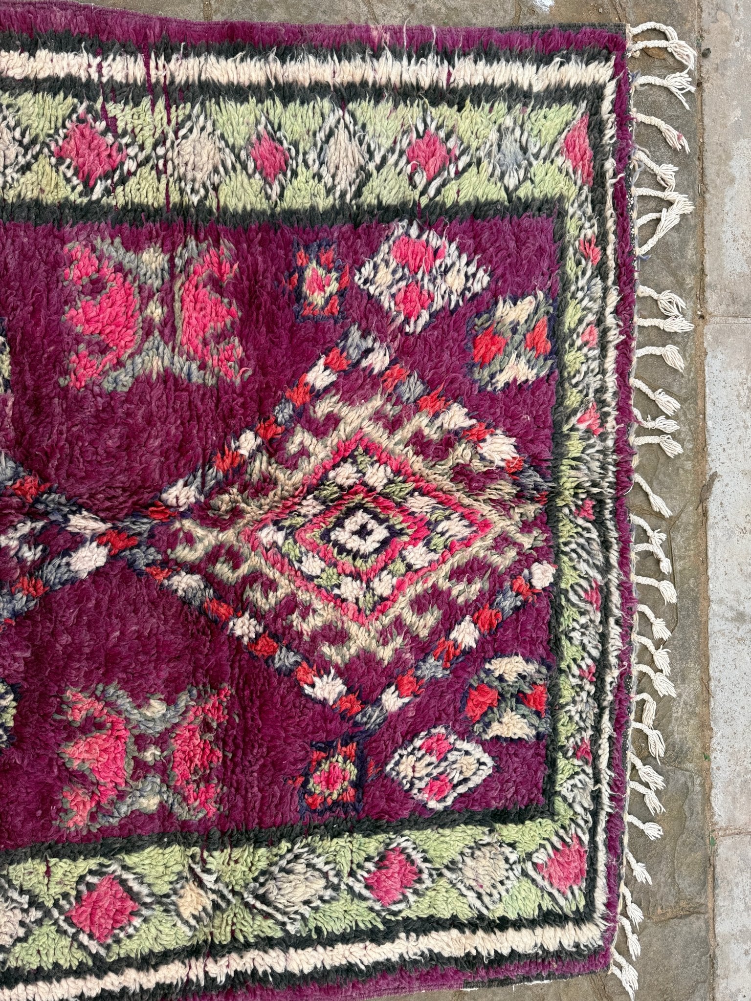 Vintage Morocan Boujaad Rug - 321cm x 182cm - Rohi Threads