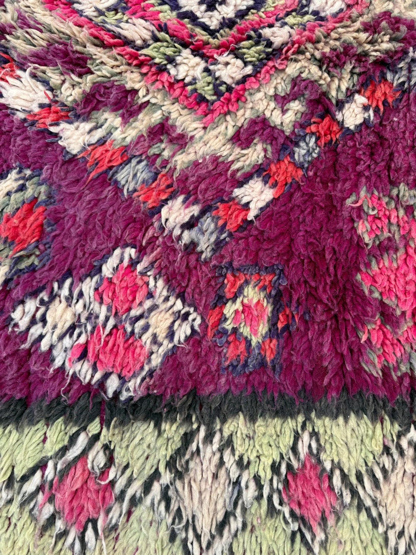 Vintage Morocan Boujaad Rug - 321cm x 182cm - Rohi Threads