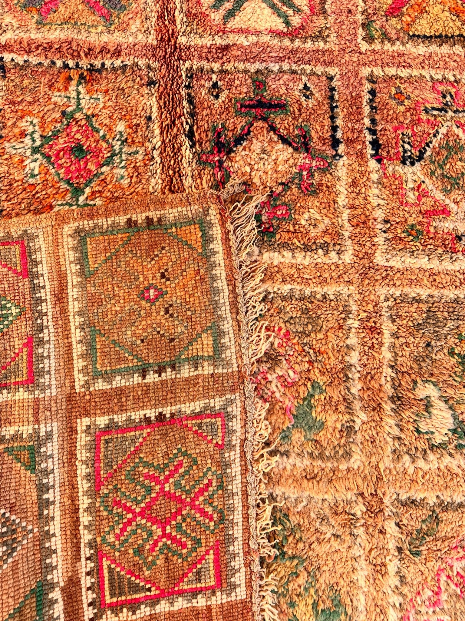 Vintage Moroccan Boujaad Rug - 292cm x 170cm - Rohi Threads