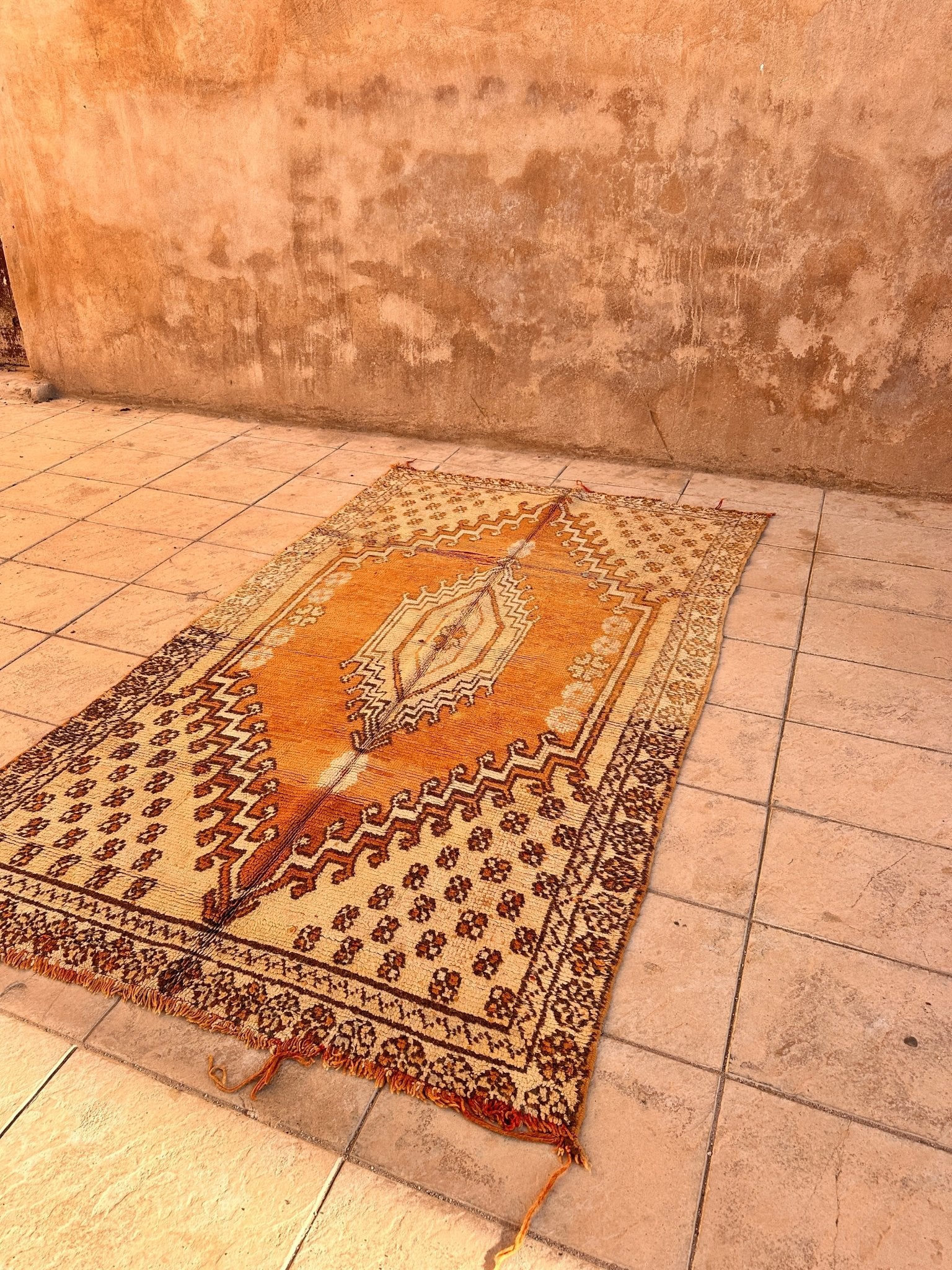 Vintage Moroccan Boujaad Rug - 294cm x 180cm - Rohi Threads