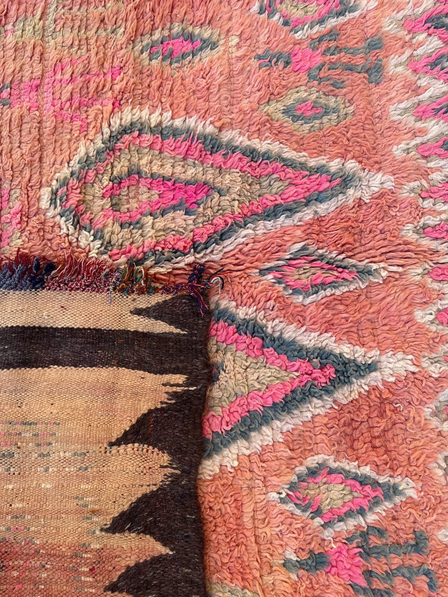 Vintage Moroccan Boujaad Rug - 300cm x 167cm - Rohi Threads