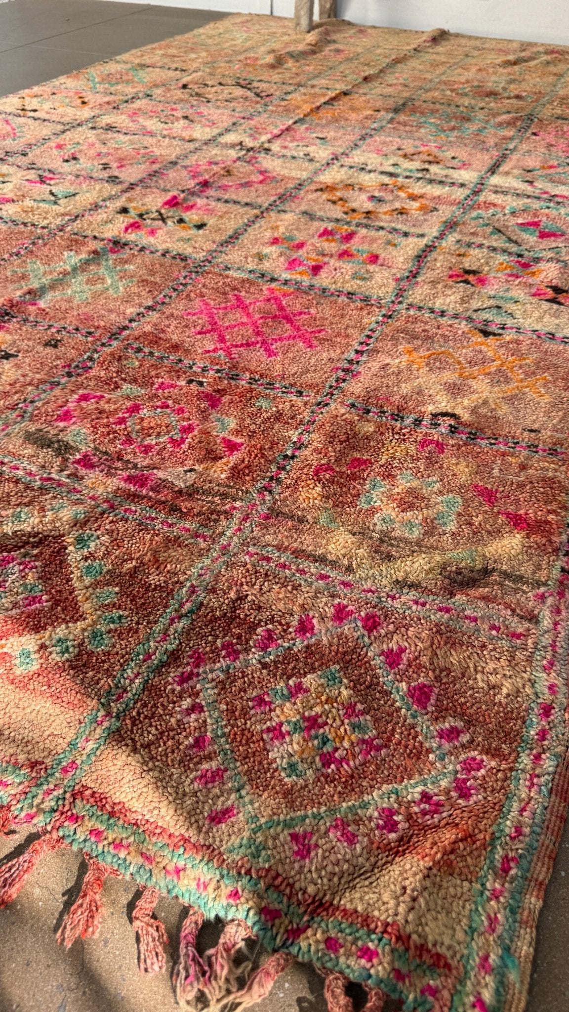 Vintage Moroccan Rug - 280cm x 164cm - Rohi Threads